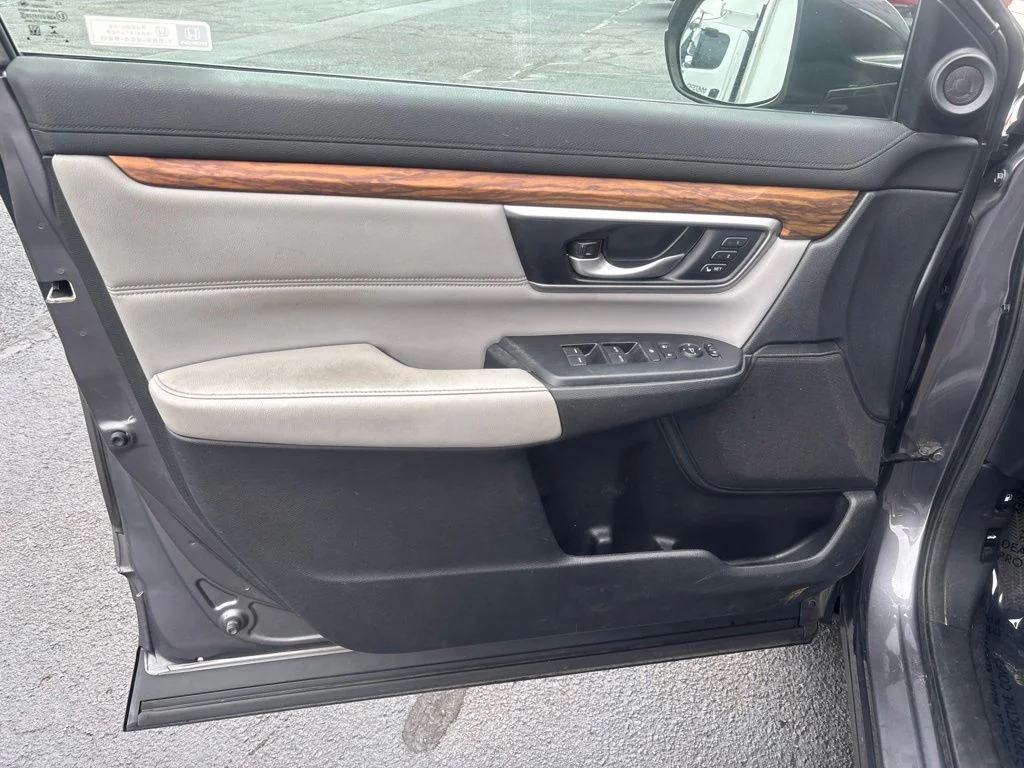 Used 2019  Honda EX-L image 6