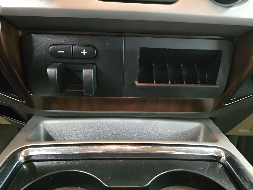 Used 2016 White Ford LARIAT image 17