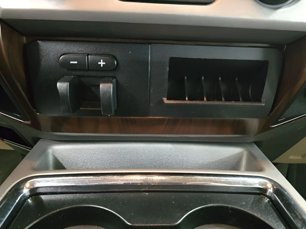 Used 2016 White Ford LARIAT image 17