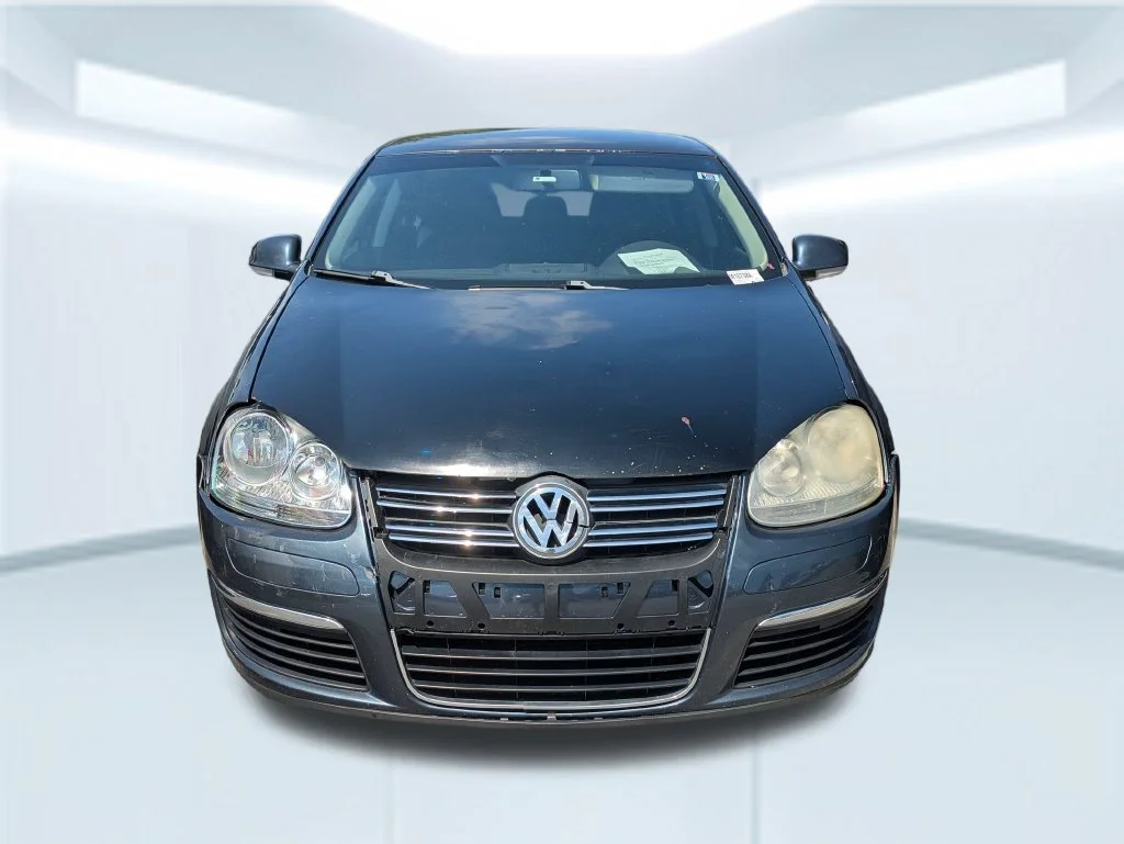 Used 2010 Blue Volkswagen Limited image 4