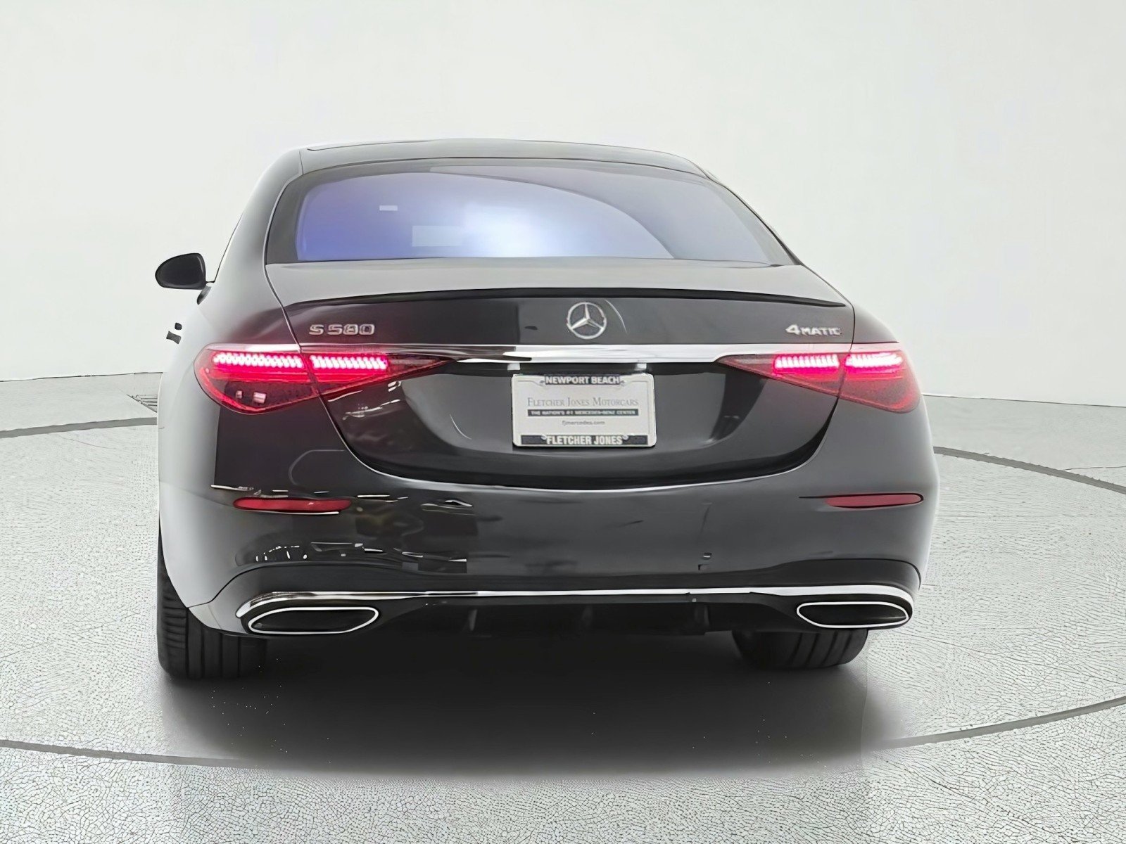 Certified Used 2025 Graphite Grey Metallic Mercedes-Benz S 580 4MATIC® Sedan image 6