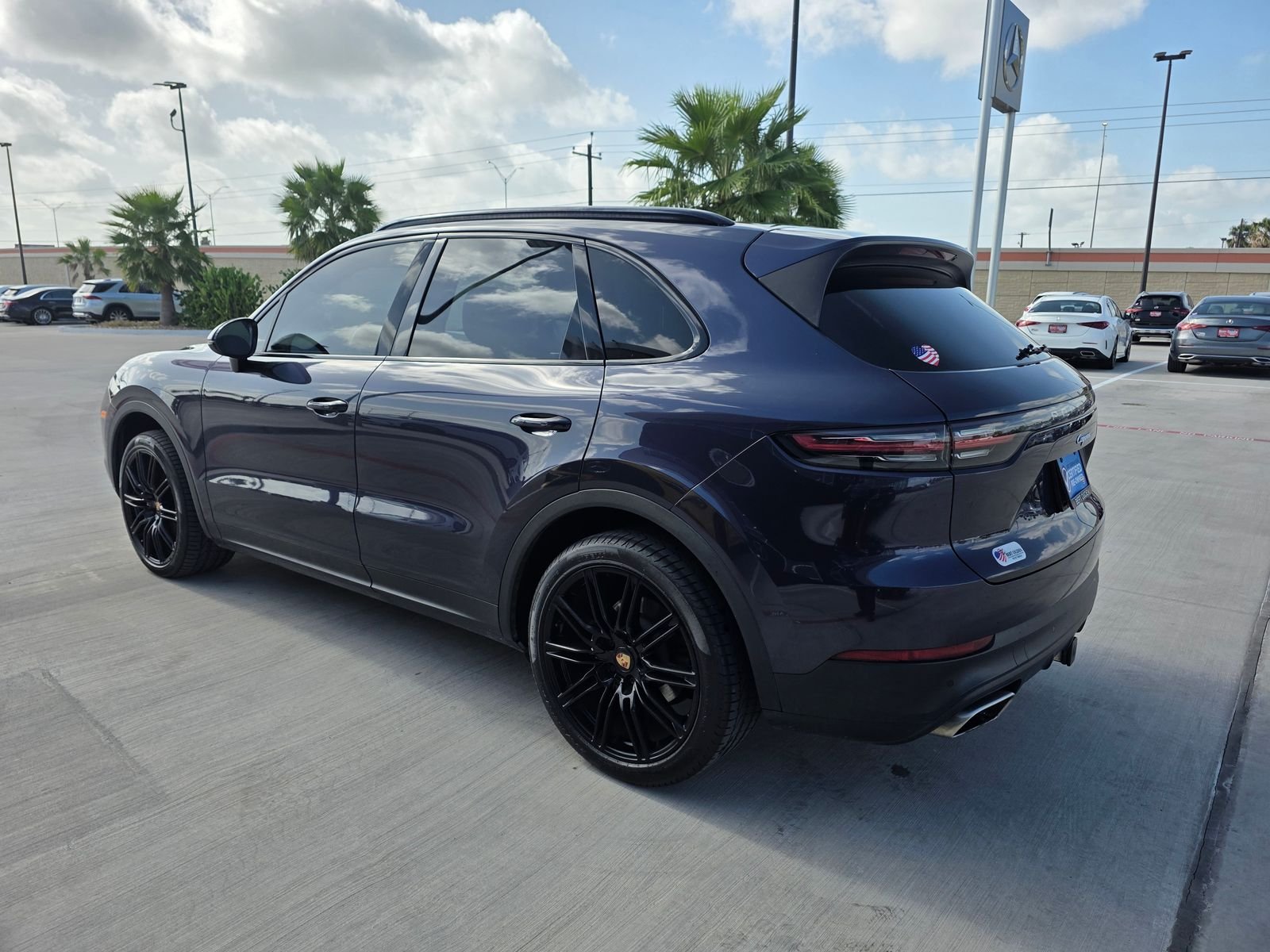Used 2019  Porsche Base image 5