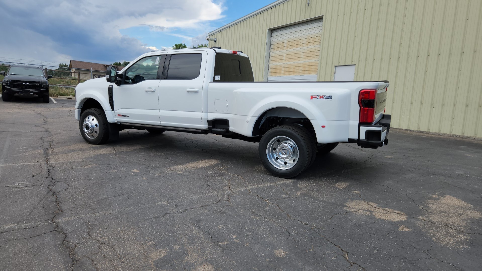 New 2026 Star White Metallic Tri-Coat Ford Platinum image 4