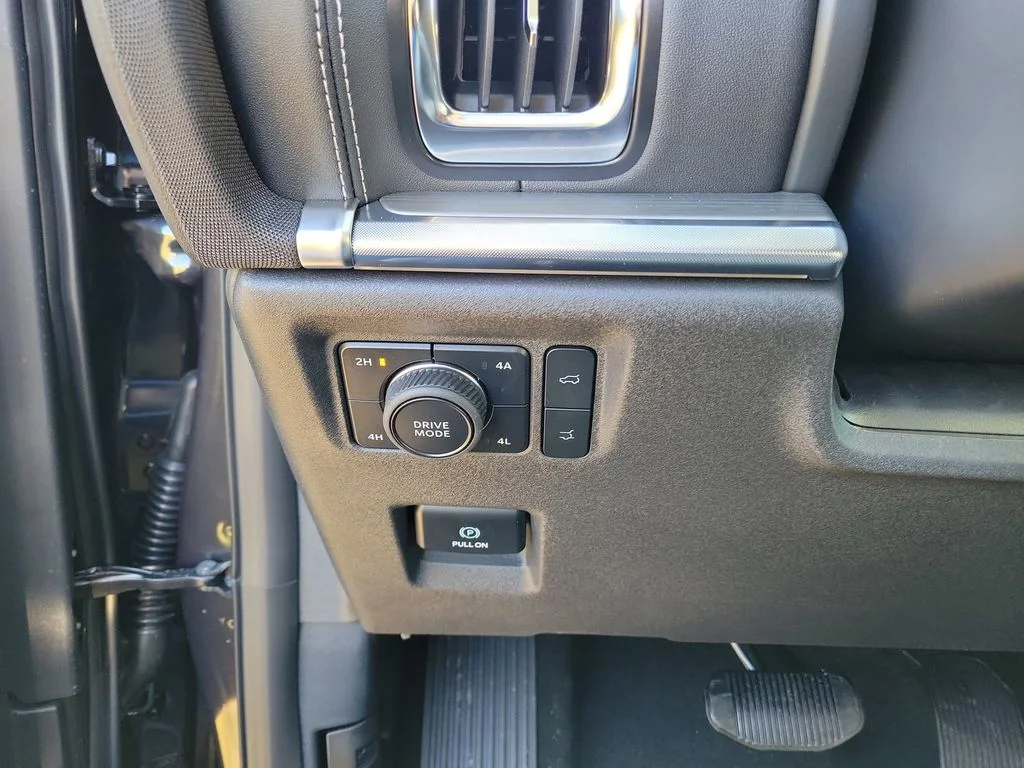 New 2026 Dark Matter Gray Metallic Ford MAX Platinum® image 11