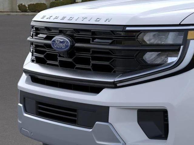 New 2026 Space Silver Metallic Ford Platinum® image 17
