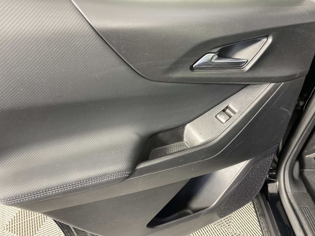 Used 2025 Black Chevrolet LT image 26