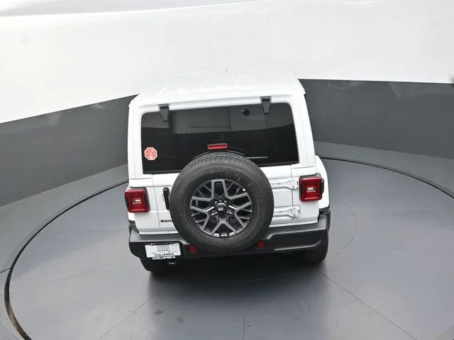 New 2026 Bright White Clear-Coat Exterior Paint Jeep Sahara image 16