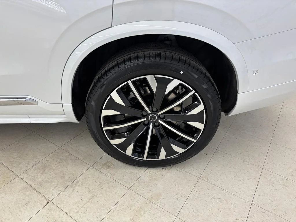 New 2026 Crystal White Volvo Ultra image 27