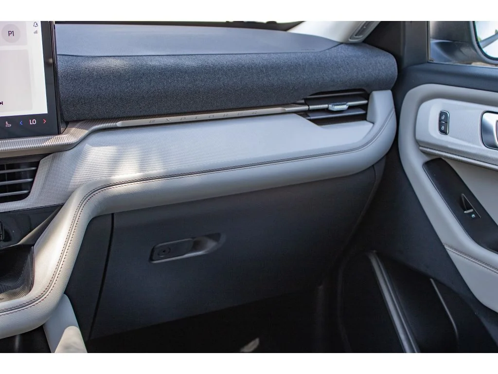New 2026 SPACE WHITE METALLIC Ford Active w/200A Pkg image 52