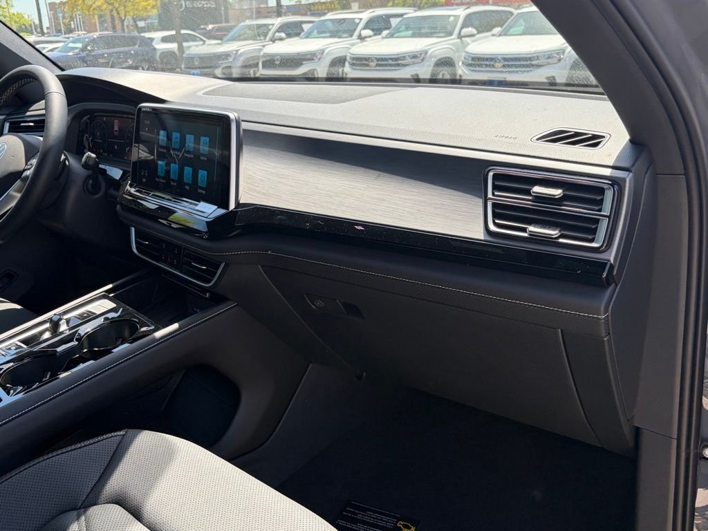 New 2026 Pure Gray Volkswagen 2.0T SE w/Technology image 14