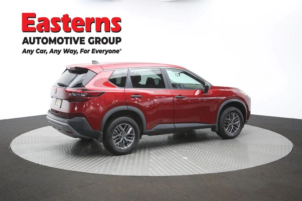 Used 2023 Red Nissan S image 43
