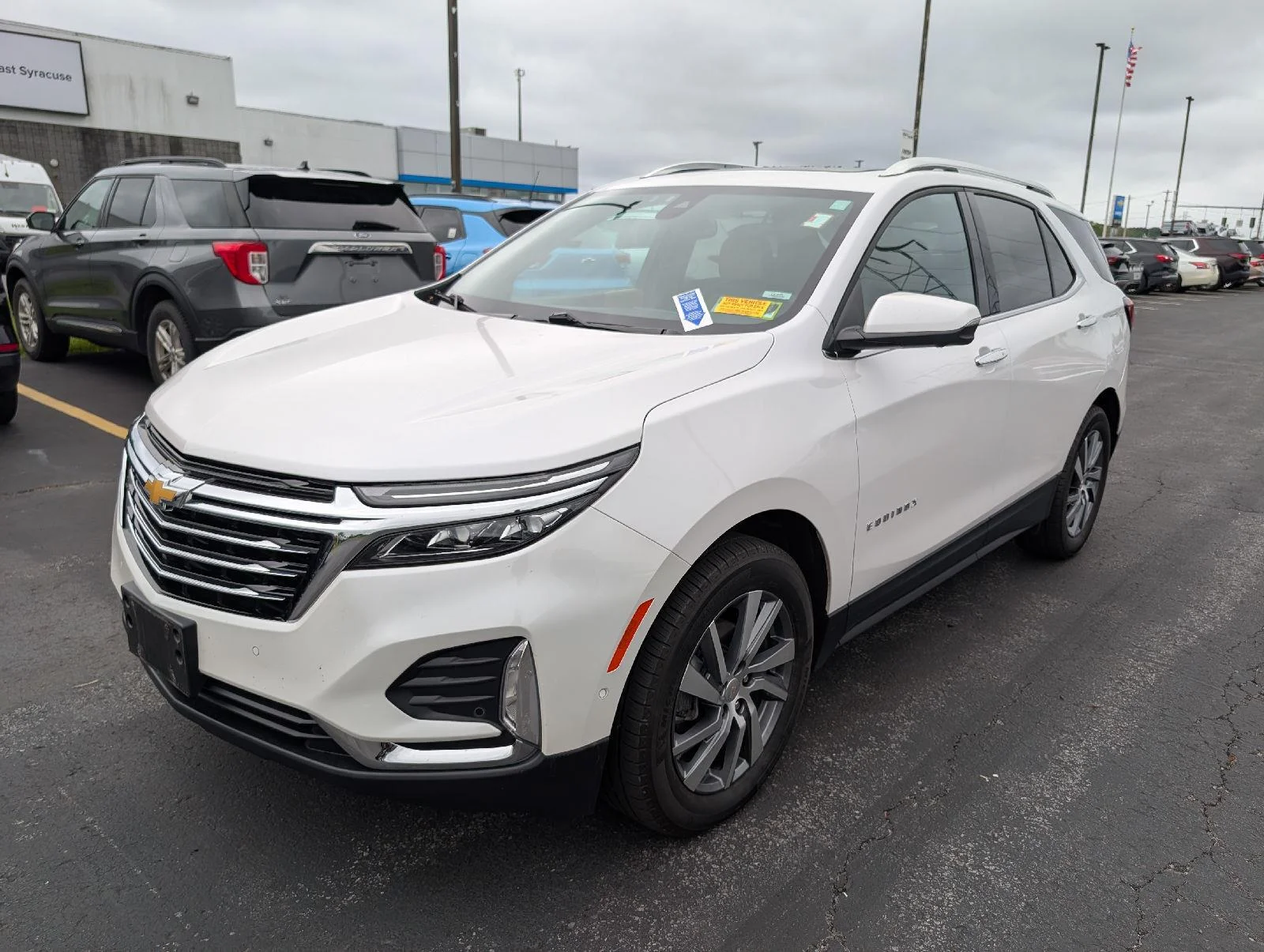 Used 2024 Iridescent Pearl Tricoat Chevrolet Premier image 4