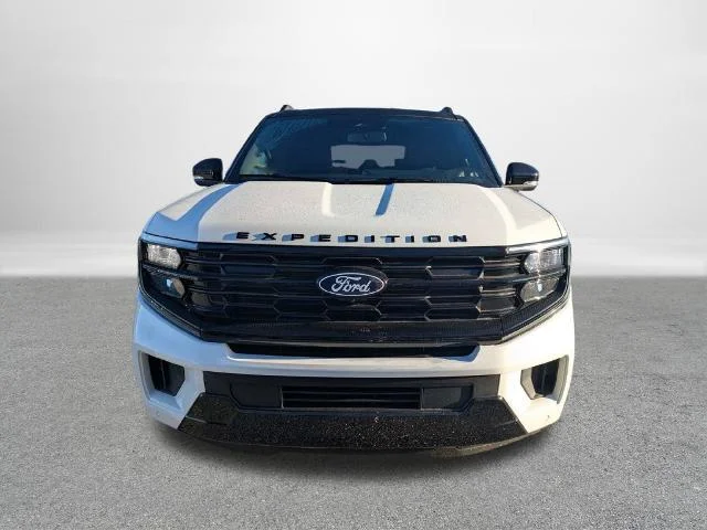New 2027 Star White Metallic Tri-Coat Ford Platinum image 43