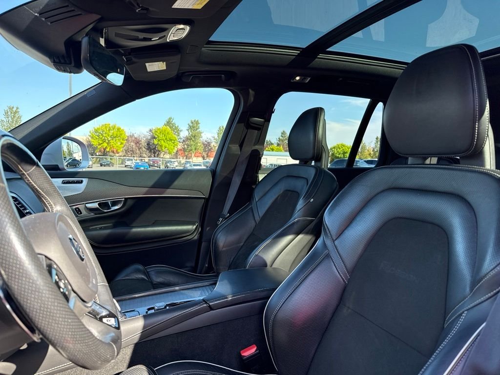 Used 2018 Passion Red Volvo T8 R-Design image 9