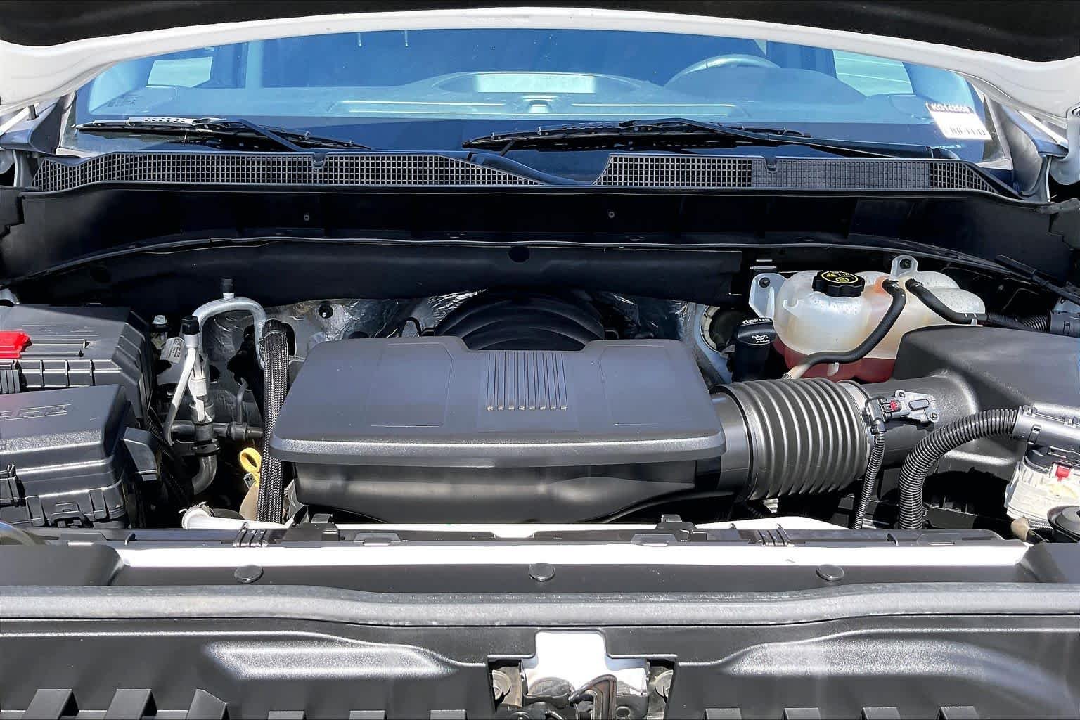 Used 2019 Summit White Chevrolet LT image 31