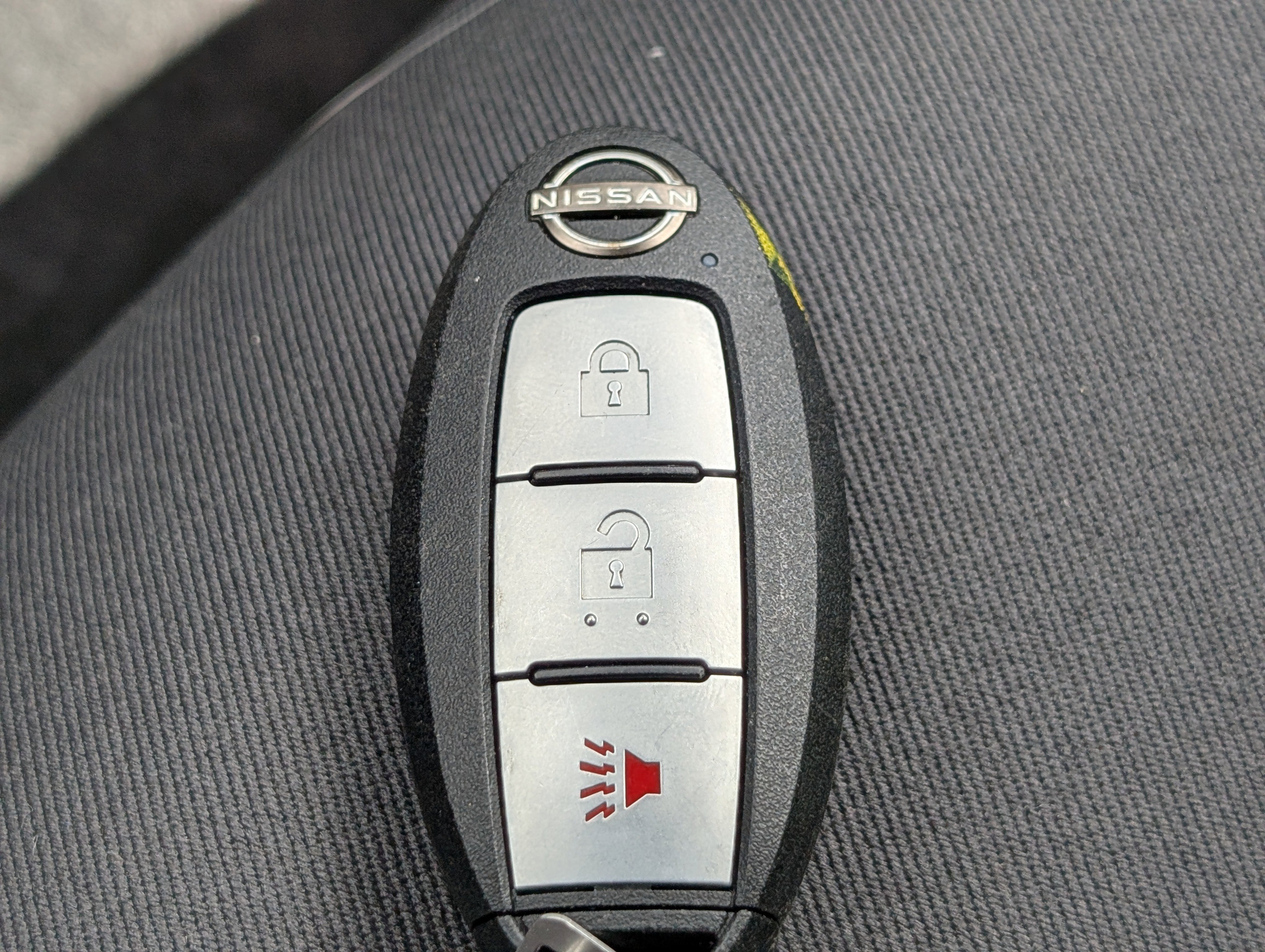 Used 2025 Glacier White Nissan S image 27