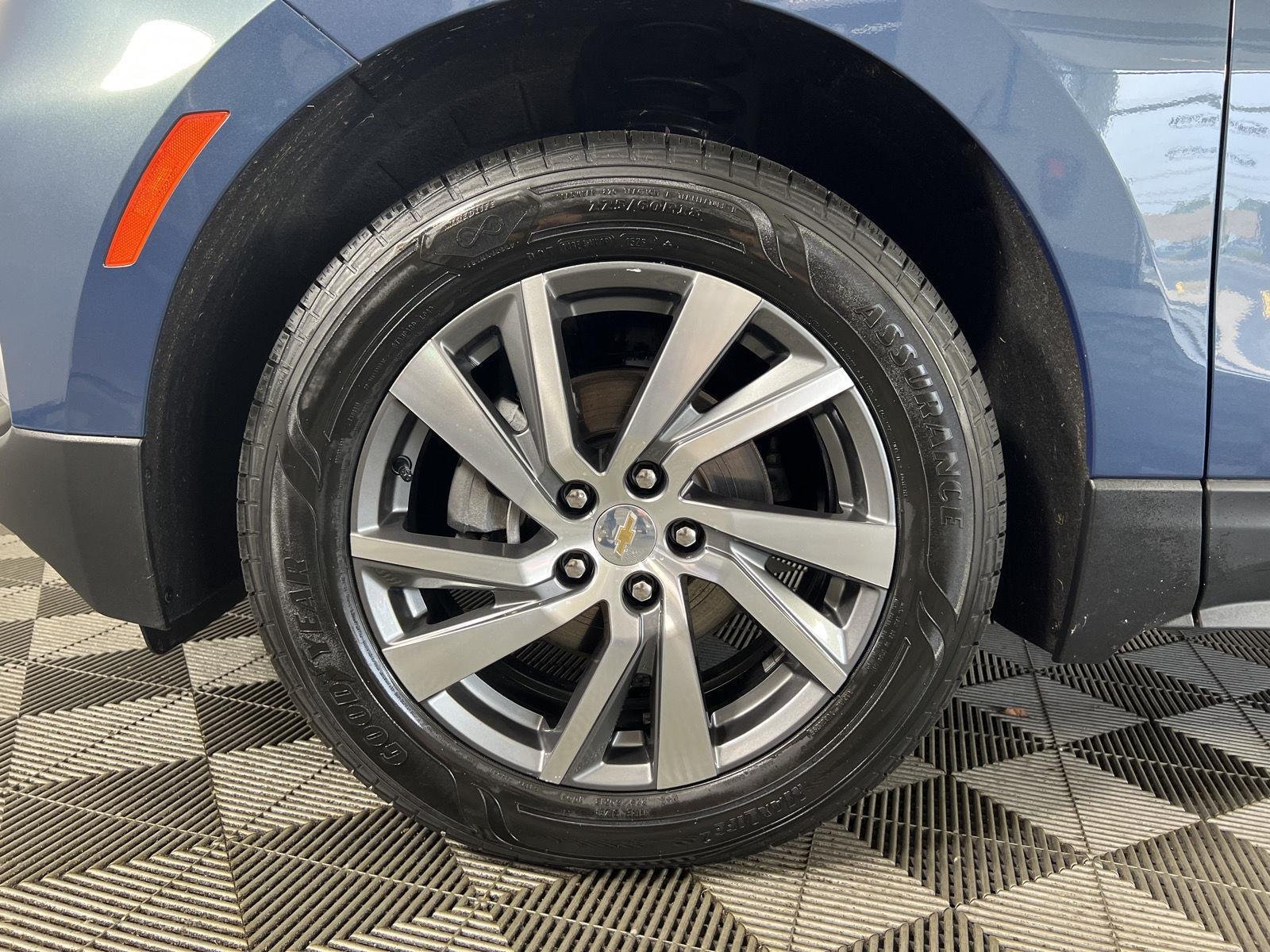 Used 2024 Lakeshore Blue Chevrolet LT image 29