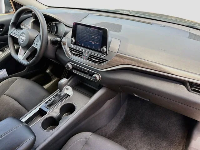 Used 2025 Black Nissan 2.5 SV image 30