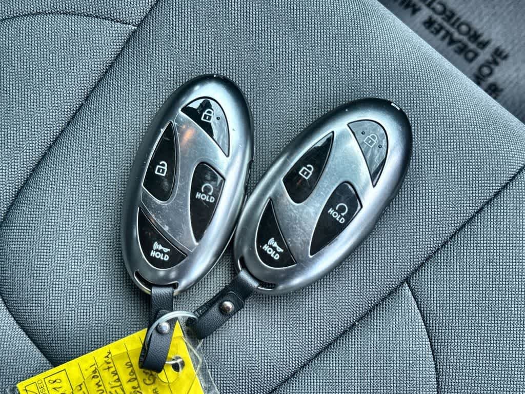 Used 2024 Ecotronic Gray Hyundai SEL image 28