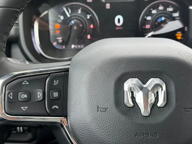 New 2026 Diamond Black Crystal Pearl-Coat Exterior Paint RAM LARAMIE image 26