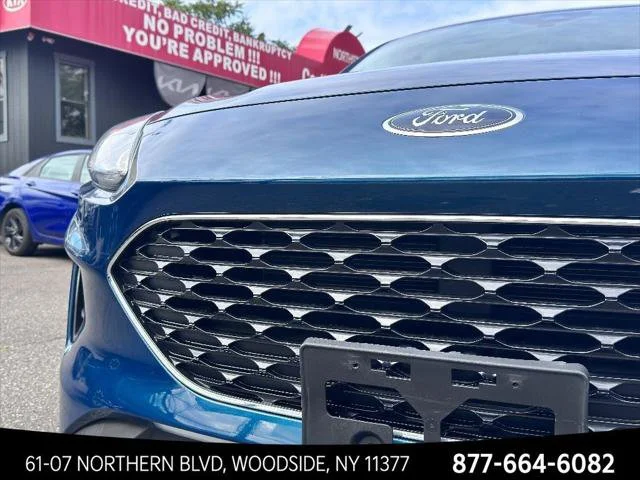 Used 2020 Green Ford SE image 14