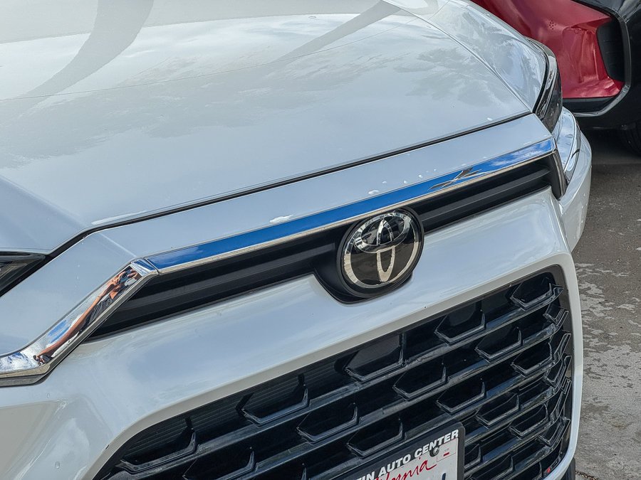 Certified Used 2024 Beige Toyota XLE image 5