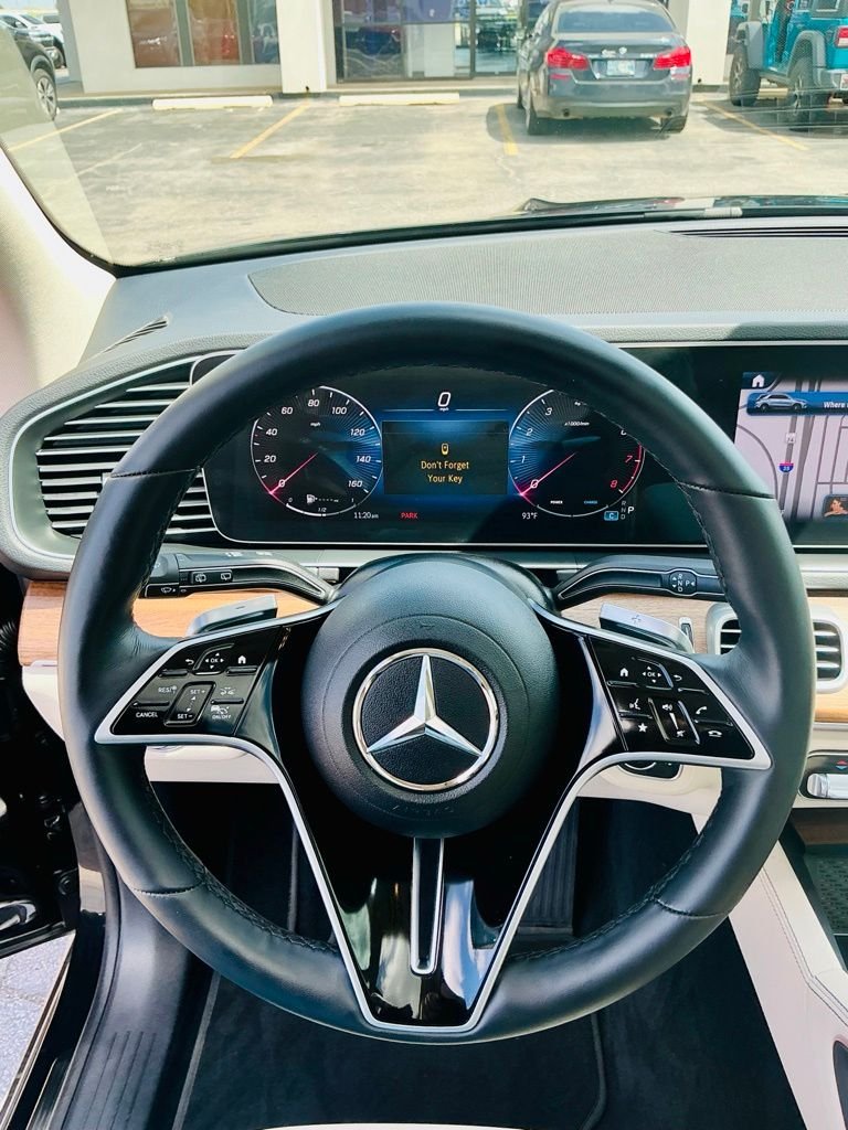 Used 2026 Black Mercedes-Benz GLE 450 image 25