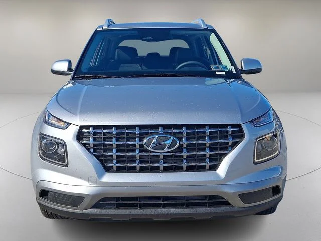 New 2026 Silver Hyundai SEL image 2