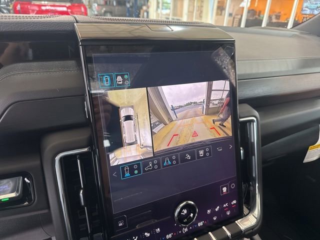 2026 GMC Yukon Denali - Photo 25