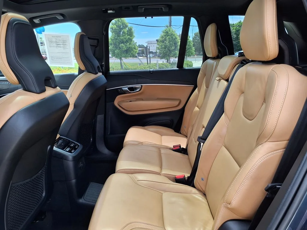 Certified Used 2024 Blue Volvo Ultimate image 18