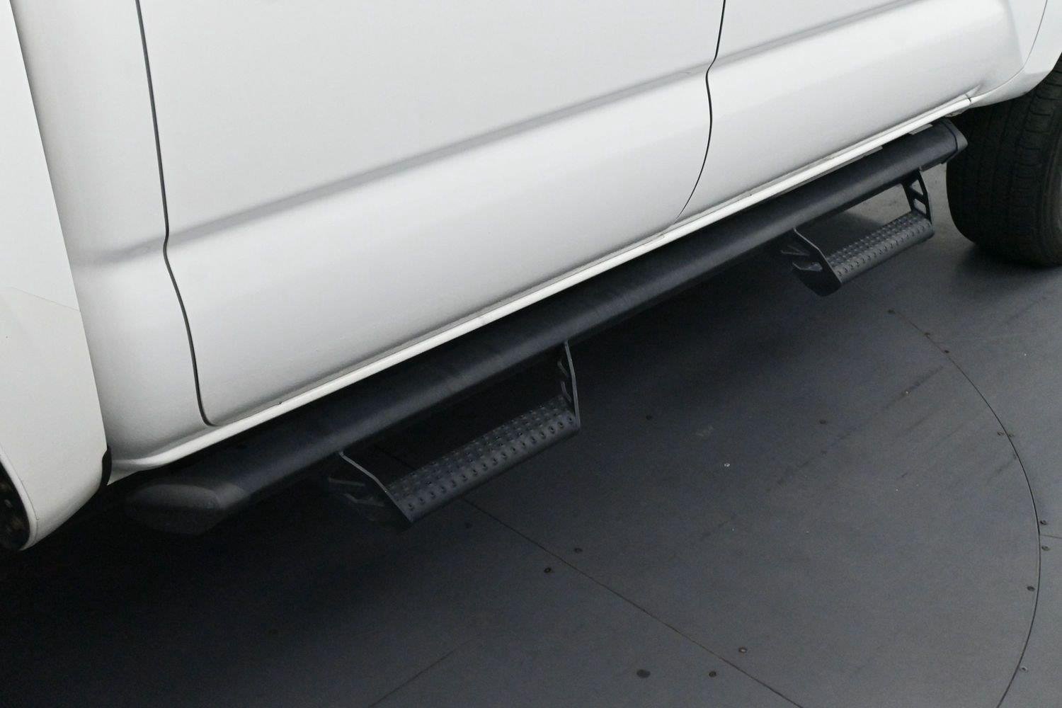 Used 2022 White Toyota SR V6 image 9