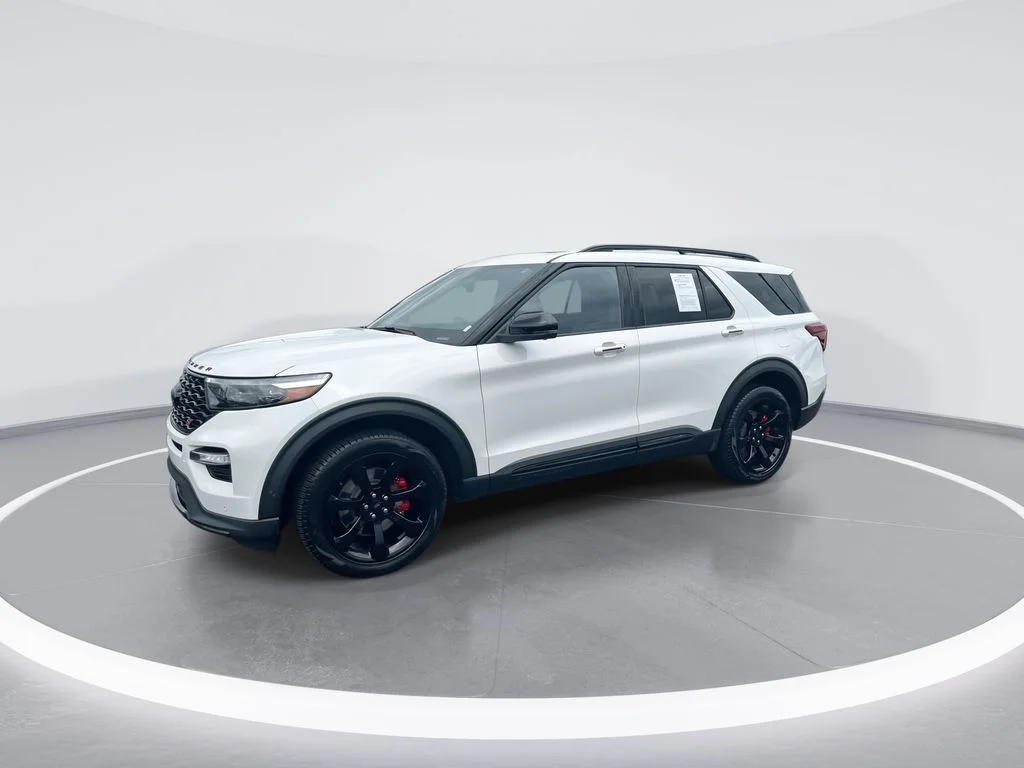 Used 2022 White Ford ST image 4