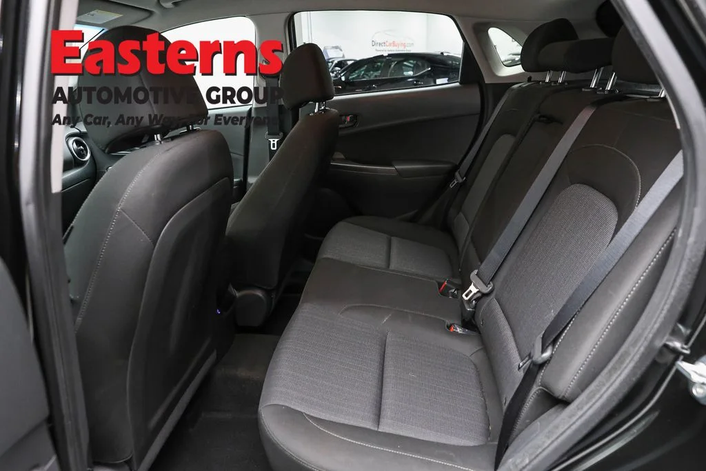 Used 2023 Black Hyundai SEL image 20