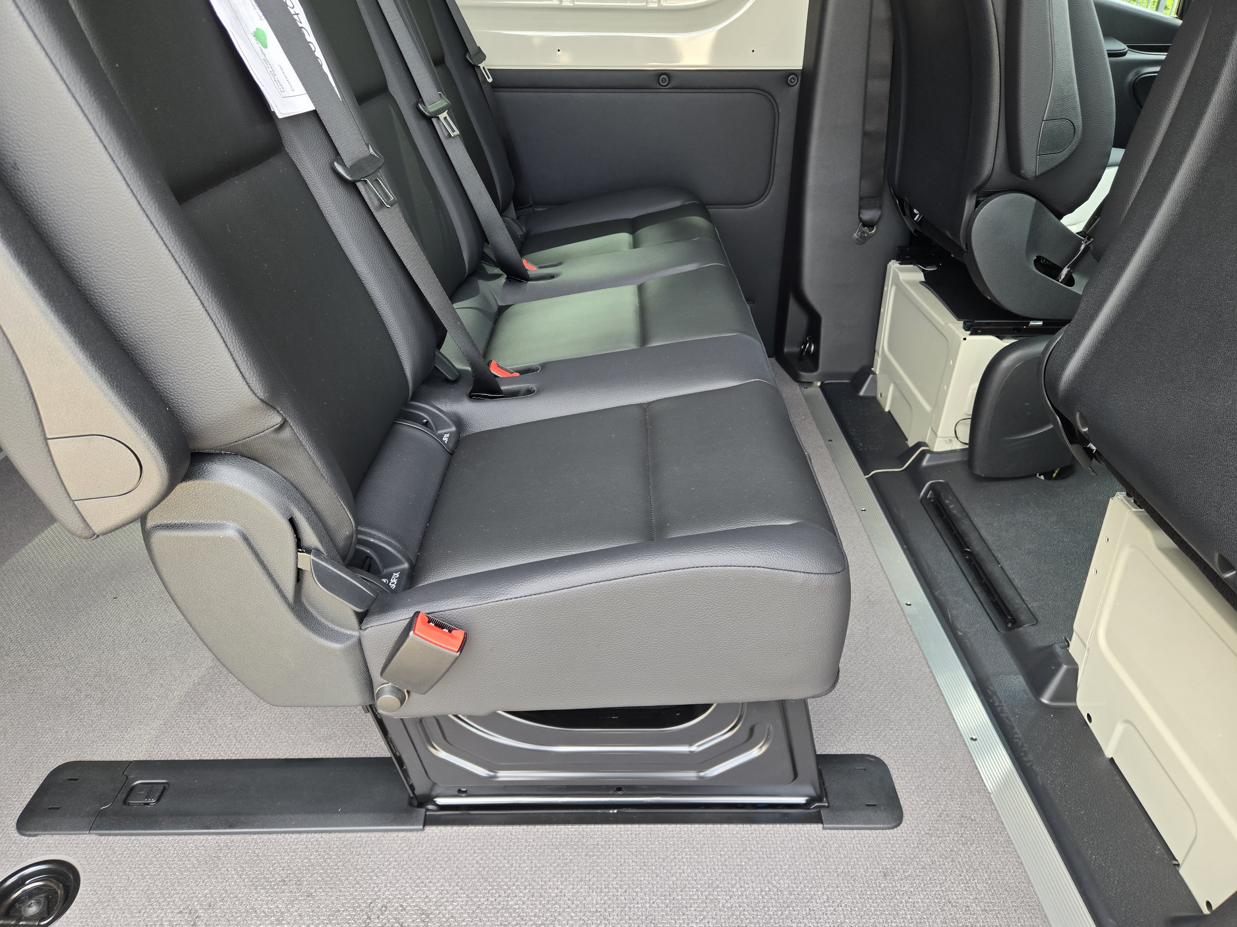 New 2026 Pebble Gray Mercedes-Benz Crew 170 WB image 22