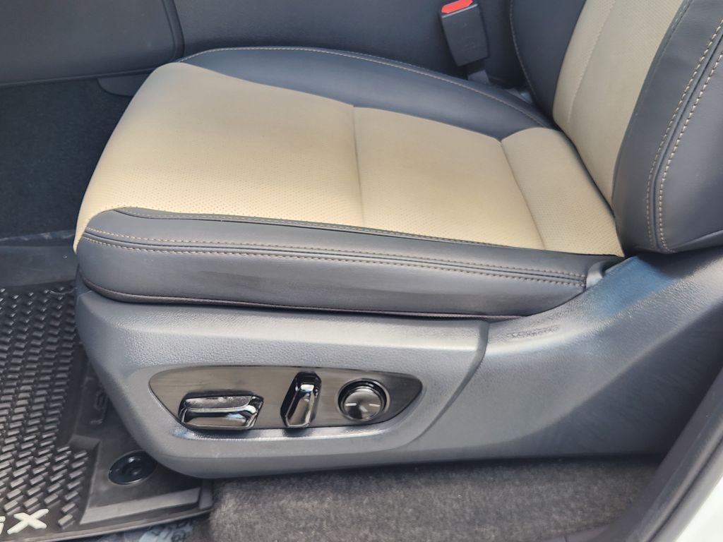 Used 2024 White Pearl Lexus 550 Overtrail image 23