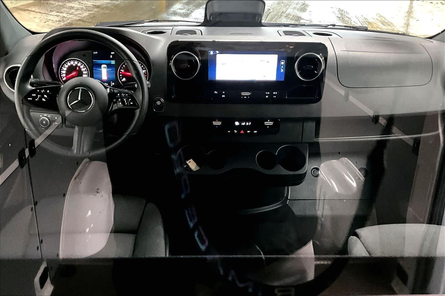 Used 2025 Arctic White Mercedes-Benz  image 16
