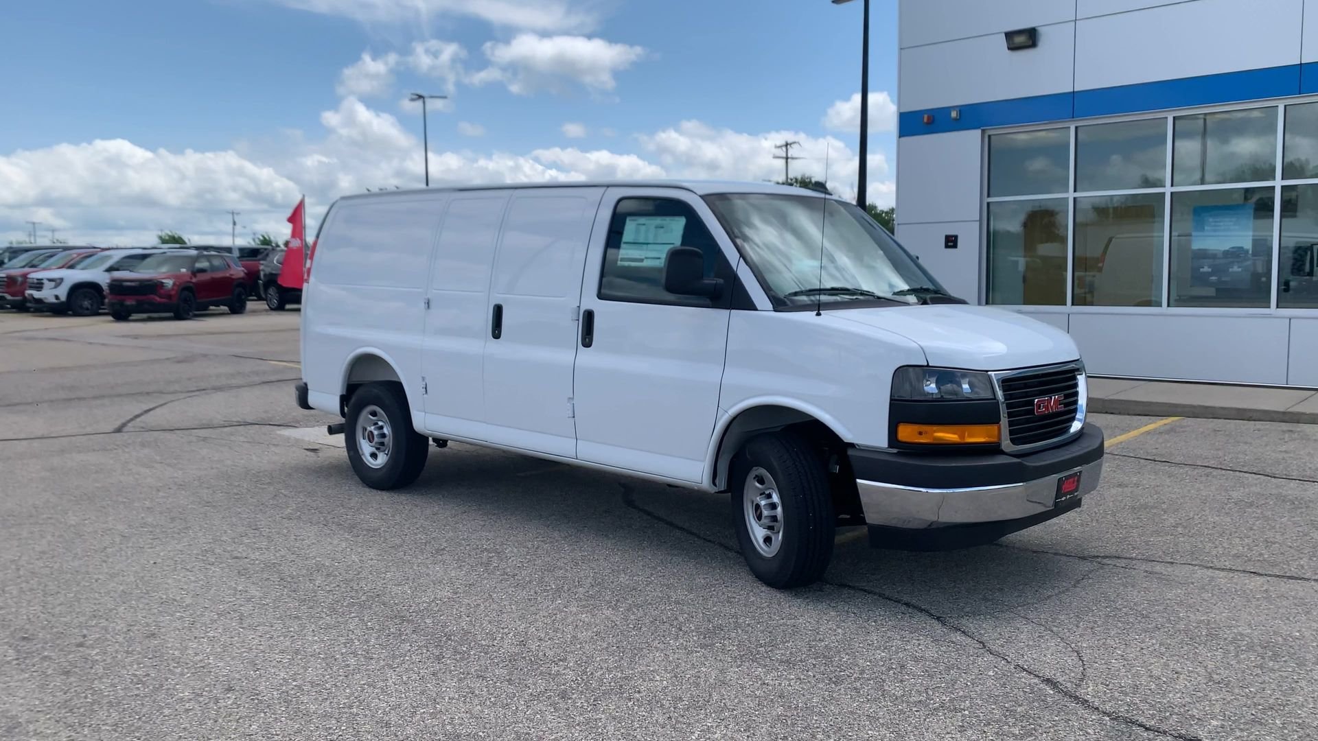 2025 GMC Savana Cargo Work Van - Photo 26