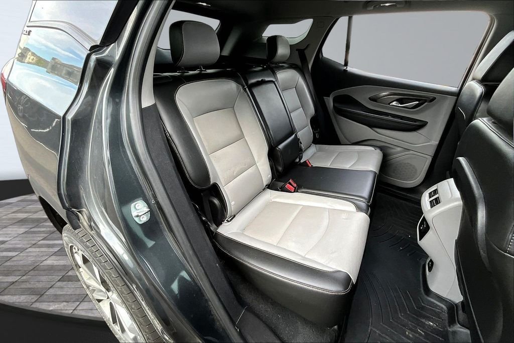 Used 2018 Gray GMC SLT image 23