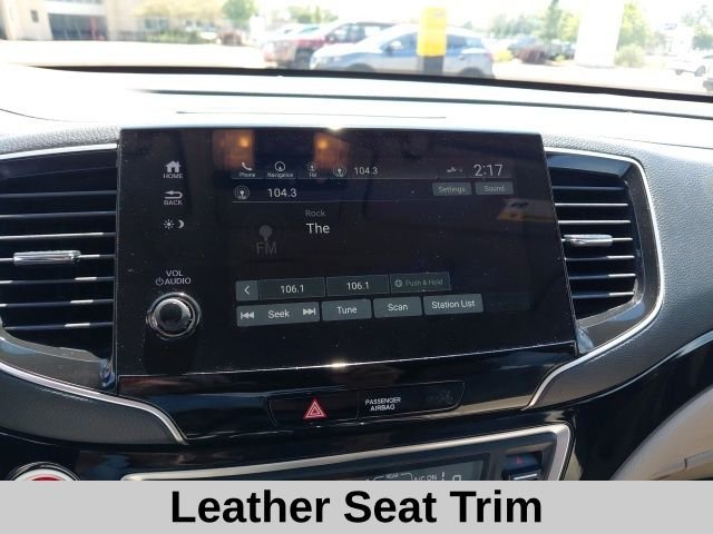Used 2020 Deep Scarlet Pearl Honda Touring image 16