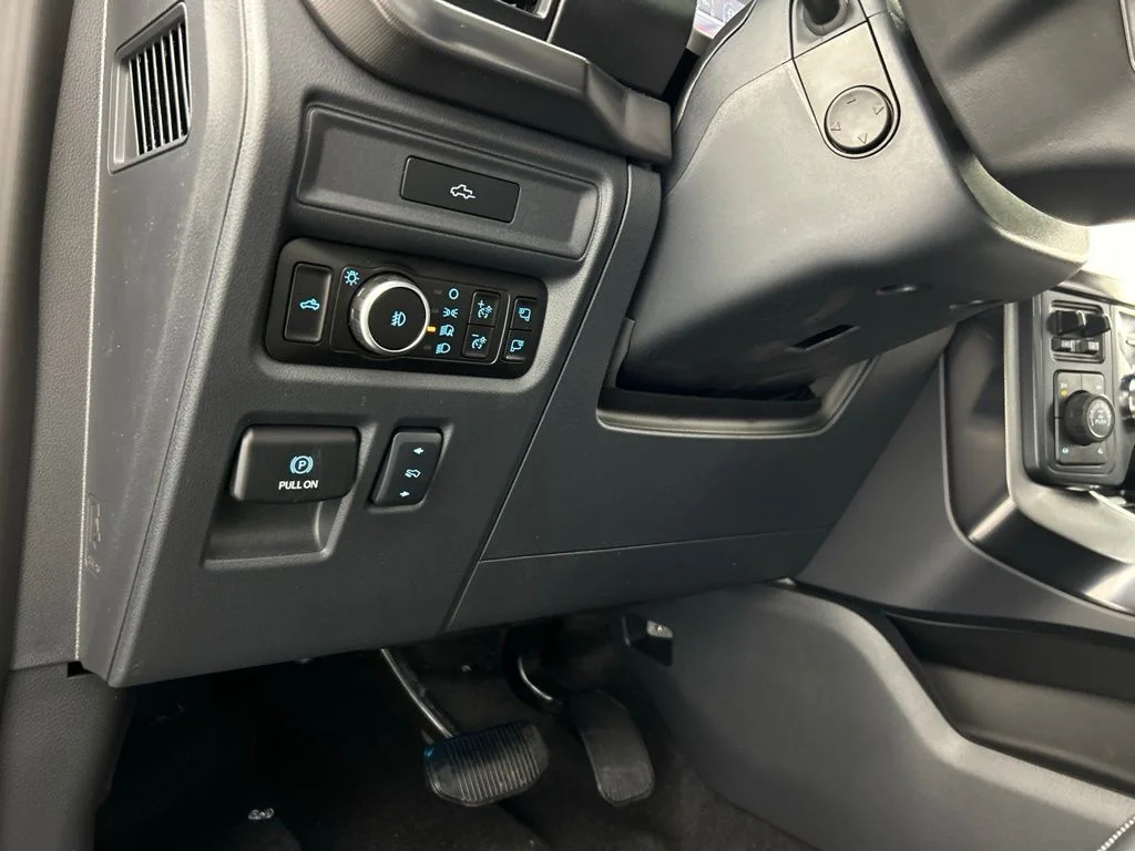 New 2026 Carbonized Gray Metallic Ford Platinum® image 15