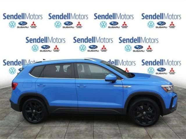 Used 2023 Blue Volkswagen 1.5T SE image 2