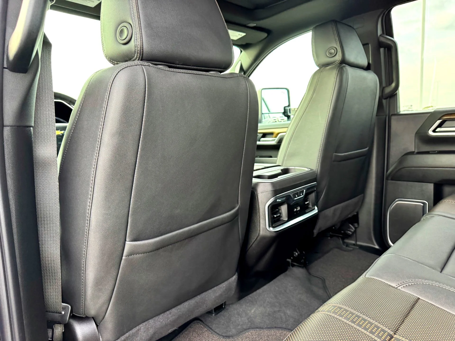 Used 2025 Black Chevrolet High Country image 22