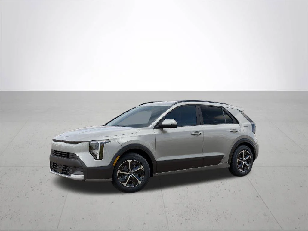 New 2027 Ivory Silver Kia S image 3