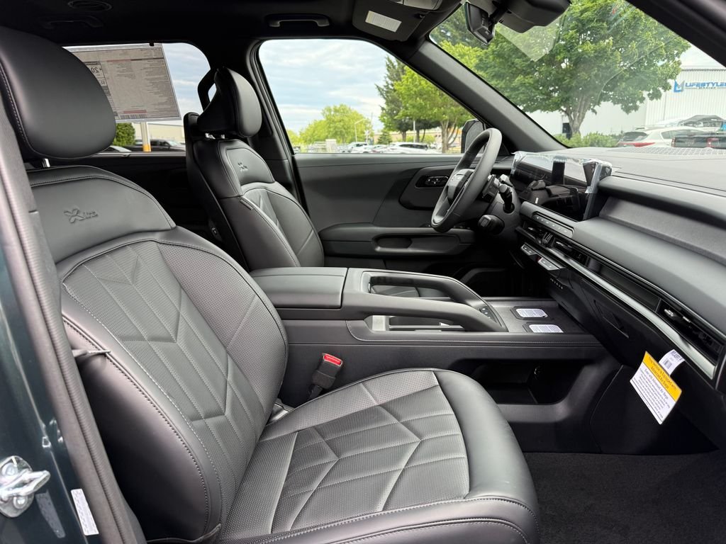 New 2027 Black Jade Green Kia X-Line EX image 12