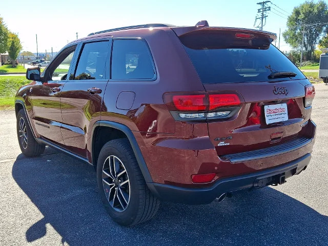 Used 2019 Red Jeep Trailhawk image 5