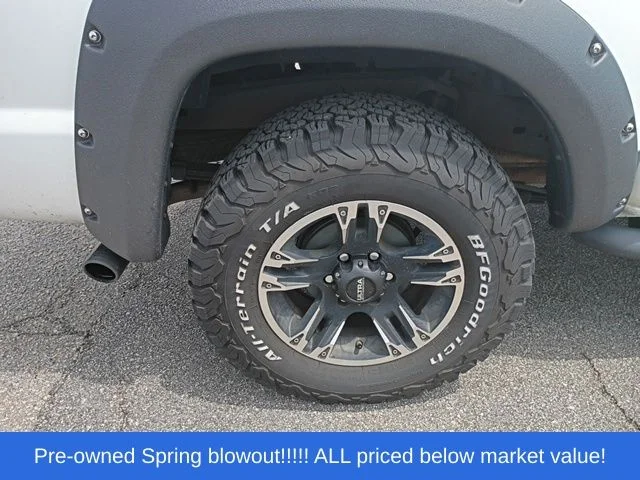 Used 2014 White Toyota Prerunner image 12