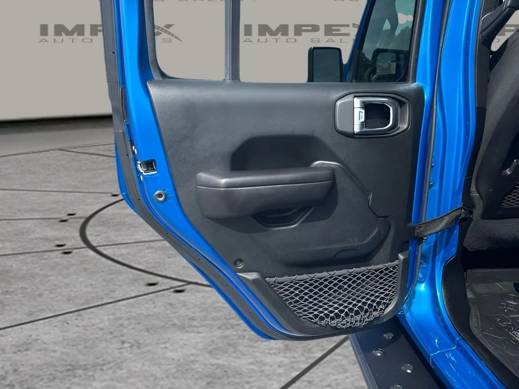 Used 2021 Blue Jeep Mojave image 26