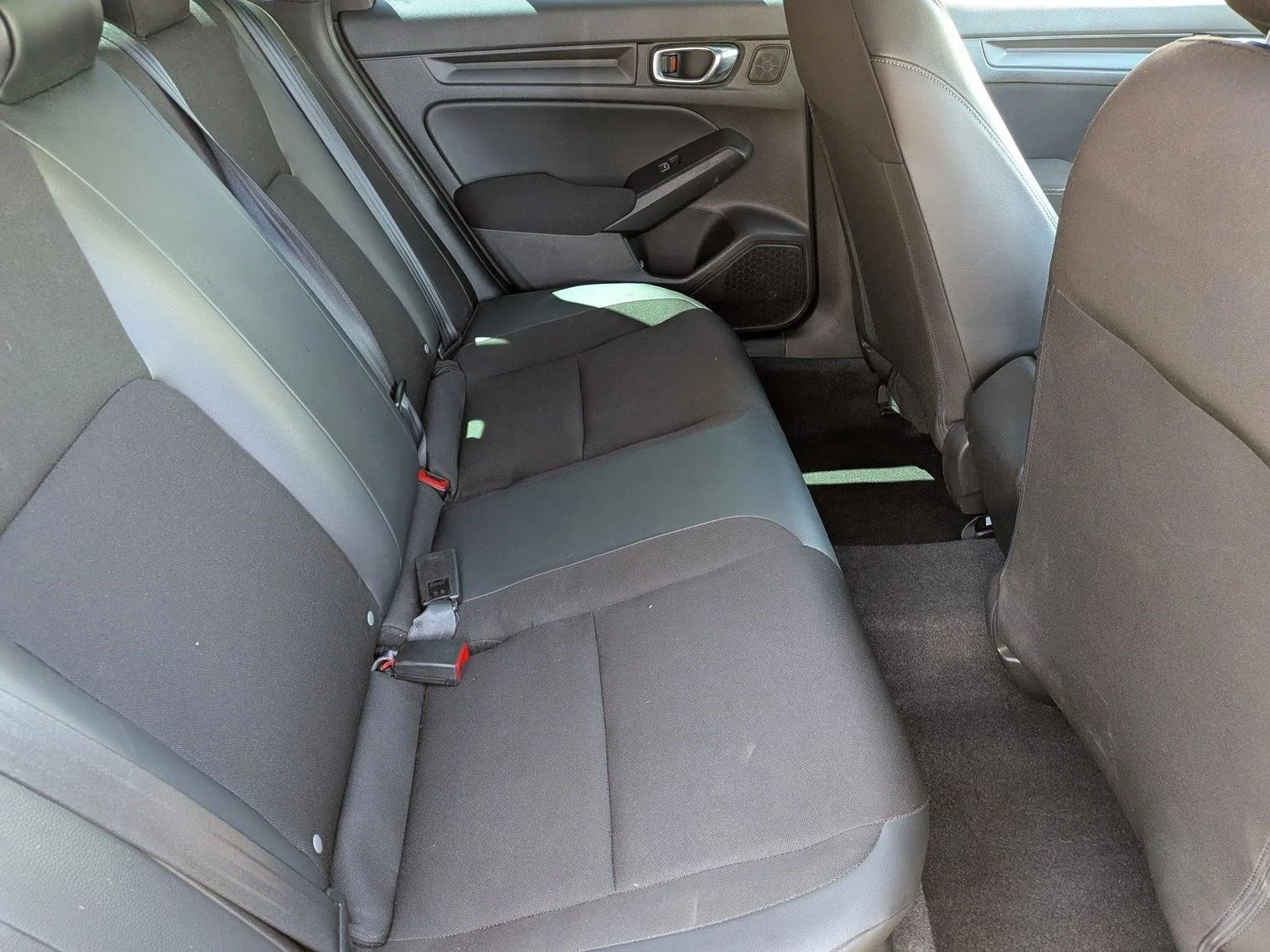 Used 2022 Lunar Silver Metallic Honda Sport image 18