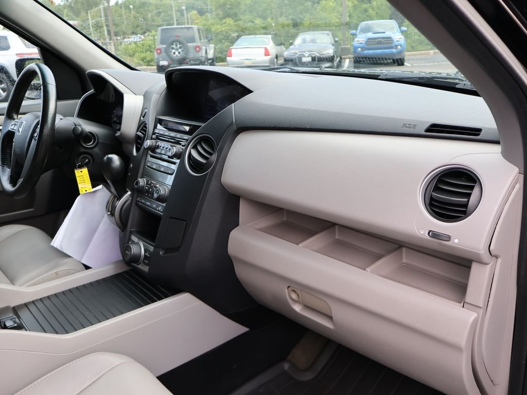 Used 2015 Black Honda EX-L image 9
