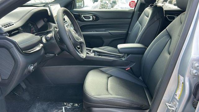 2025 Jeep Compass Limited - Photo 19